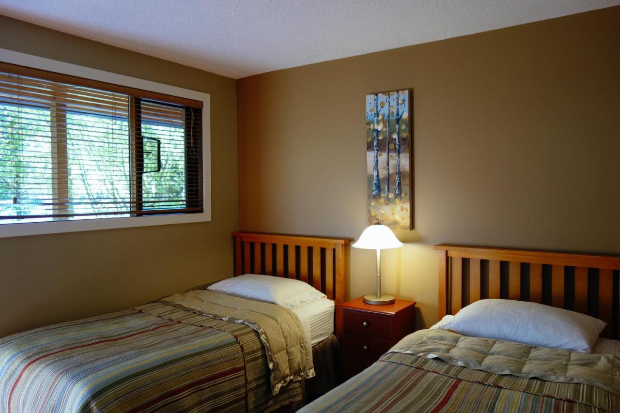 Skeena River House Bed & Breakfast Terrace Εξωτερικό φωτογραφία