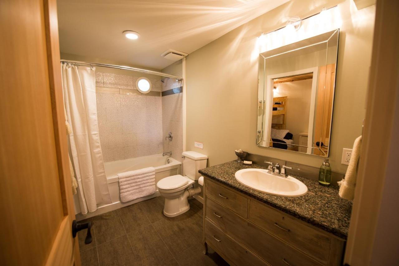 Skeena River House Bed & Breakfast Terrace Εξωτερικό φωτογραφία