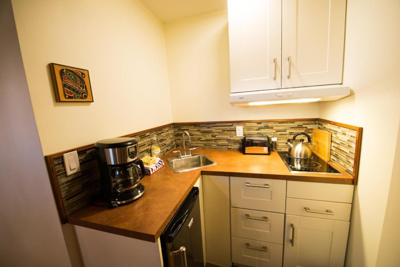 Skeena River House Bed & Breakfast Terrace Εξωτερικό φωτογραφία