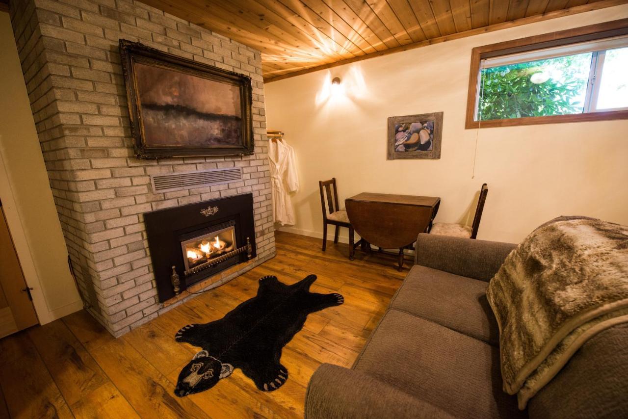 Skeena River House Bed & Breakfast Terrace Εξωτερικό φωτογραφία