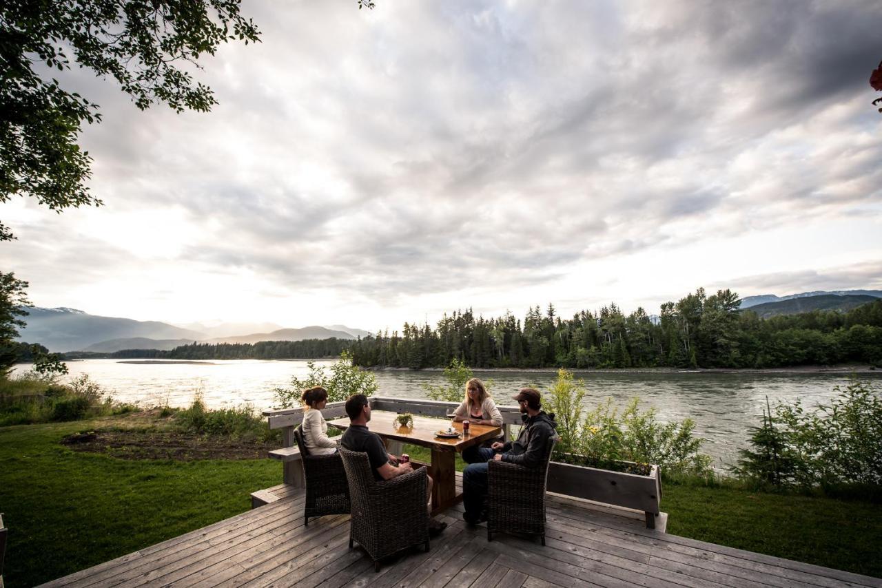 Skeena River House Bed & Breakfast Terrace Εξωτερικό φωτογραφία